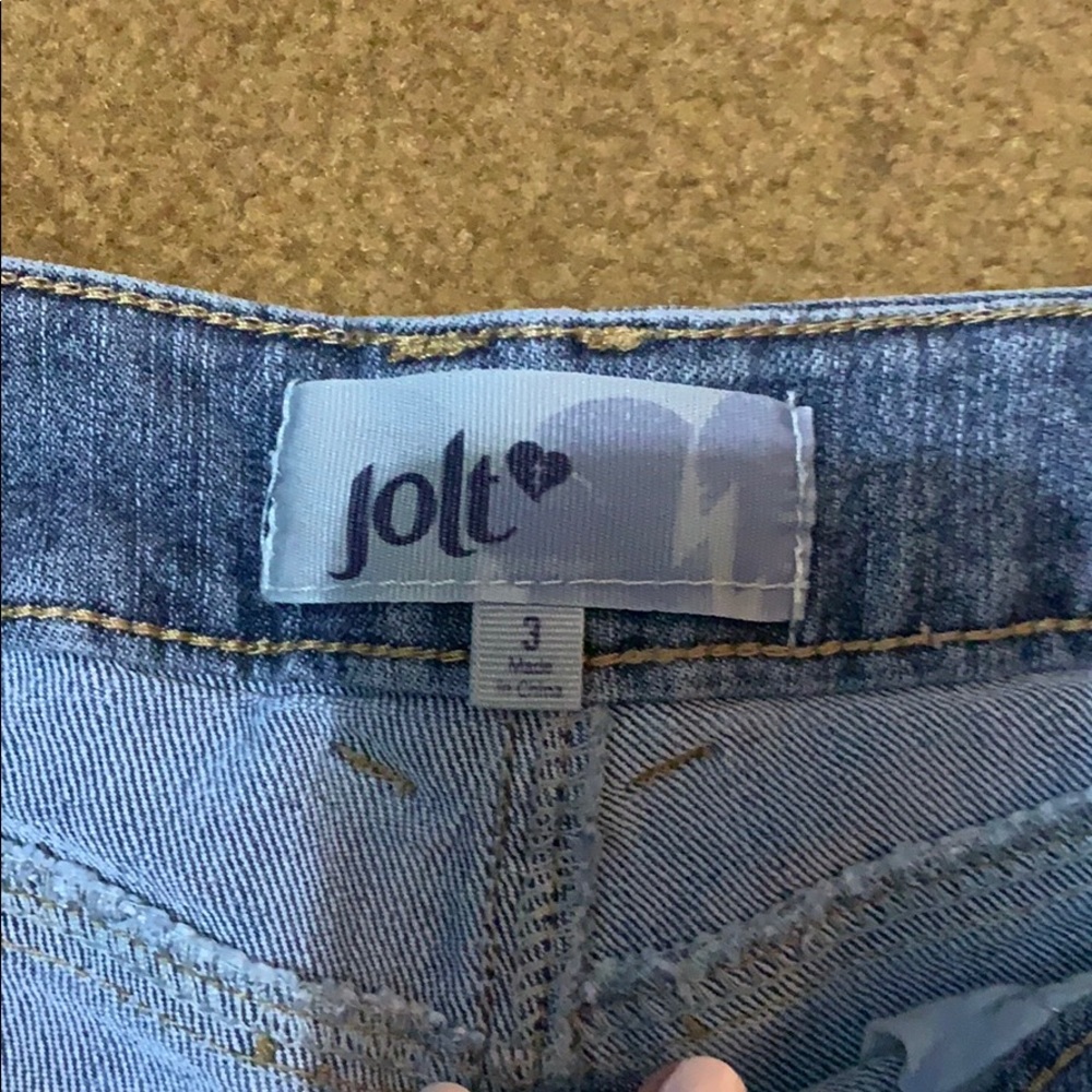 Low rise Jean shorts - Picture 2 of 3